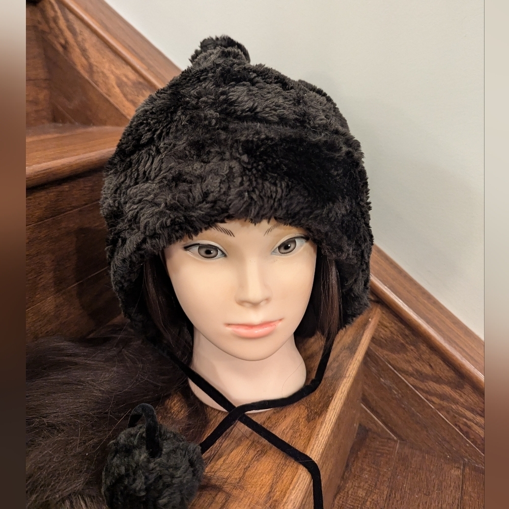 April Cornell Faux Fur & velvet Vintage Hat, Pom Pom Rare Eclectic  80s Vintage